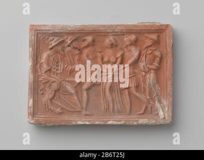 Haardsteen met voorstelling van Suzanna, die door de twee ouderlingen ou de rechter wordt gevoerd Haardsteen met voorstelling van Suzanna, die door de twee ouderlingen voor de rechter wordt gevoerd. De zetel van de rechter staat heraldisch rechts. Fabricant : vervaardiger: AnoniemPlaats fabrication: Nederland Dating: CA. 1875 - env. 1900 kenmerken physique: Aardewerk matériel: Aardewerk Techniek: Bakken / stempelen Dimensions: H 10 cm. × b 14,5 cm. × d 1,2 cm. Banque D'Images