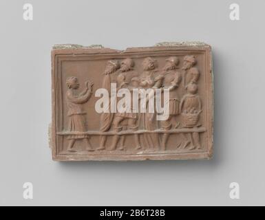 Haardsteen a rencontré voorstelling van de ter dood veroordeelde Suzanna, la porte de mort Daniël tegemoet wordt getreden. Rechts draagt een jongen een mand met stenen aan. Fabricant : vervaardiger: AnoniemPlaats fabrication: Nederland Dating: CA. 1875 - env. 1900 kenmerken physique: Aardewerk matériel: Aardewerk Techniek: Bakken / stempelen Dimensions: H 10 cm. × b 14,5 cm. × d 1,2 cm. Banque D'Images