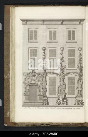 Iluminatie van het huis van P van Goether, 1751 Het Huis met de Iluminatien van den Heer M. Pieter van Goethem Oud Scheepen (objet titel op) Eclairage avec fontaines fournies sur le logement M. Pieter van Goethem, oudschepen Vlissingen, en l'honneur de la visite du gouverneur. Illustration dans le livre sur l'inauguration de William IV comme erfheer Flushing le 5 juin 1751, p. 56 / 57. Fabricant : print maker: Anonyme Publisher: Isaac Tirion (indiqué sur l'objet) Lieu de fabrication: Print maker: Northern Netherlands Publisher: Amsterdam Date: 1753 Caractéristiques physiques: Gravure et Banque D'Images