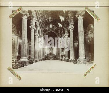 Intereur van de Basilica della Santissima Annunziata del Vastato in Genua Chiesa dell'Annunziata (l'interno) (objet titel op) partie de l'album avec lequel examiner les enregistrements: Conditions dans les villes italiennes et kunstwerken. Fabricant : Photographe: Fabrication anonyme: Santissima Annunziata del Vastato Dating: CA. 1860 - ca. 1900 Caractéristiques physiques : albumen imprimer: Papier technique: Albumen imprimer dimensions: Photo: H 207 mm × W 268 mm Objet: Parties de l'intérieur de l'église: Nef Banque D'Images