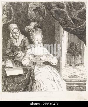 Jonge vrouw leest een bref une jeune femme siège à une table et lit une lettre. À côté de sa tenue une femme de chambre une boîte de bijoux ouverte. Sur la table se trouve un mandolin et un livre de partitions de musique. Au mur, accrochez deux portraits dans des cadres ovales. Juste derrière un rideau, souffre un couloir à la porte d'entrée. Deux femmes se tenant dans le couloir pour piaten. Fabricant : Print Maker: Louis Bernard Coclers (propriété cotée) à la peinture: Louis Bernard Coclers (propriété cotée) Lieu de fabrication: Leiden Date: 1780 Caractéristiques physiques: Matière de gravure: Technique du papier: Gravure Dimensions: Bord de la plaque: H 212 mm × W 184 mm su Banque D'Images