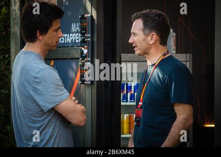 12 mars 2020: Melbourne, AUSTRALIE - 12 MARS 2020: Toto Wolff et Christian Horner chat avant le Grand Prix australien de Formule 1 2020 crédit: Chris Putnam/ZUMA Wire/Alay Live News Banque D'Images