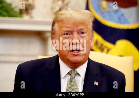 Le président américain Donald Trump au Bureau ovale avec Taoiseach Leo Varadkar (non illustré) à la Maison Blanche à Washington DC lors de la visite de Taoiseach aux États-Unis. Banque D'Images