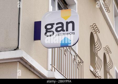 Bordeaux , Aquitaine / France - 02 21 2020 : marque de logo de signe d'assurance Gan dans un magasin de bureaux muraux Banque D'Images