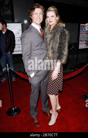 Josh Meyers et Missi Pyle au World Premiere of 'American Dreamz', qui s'est tenu dans les cinémas Arclight à Hollywood, Californie. L'événement a eu lieu le mardi 11 avril 2006. Photo par: SBM / PictureLux - Tous droits réservés - référence de dossier # 33984-2726SBMPLX Banque D'Images