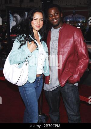 Derek Luke avec épouse Sophia au Los Angeles Fan screening of 'Commission: Impossible III' tenu au Mann Grauman's Chinese Theatre à Hollywood, CA. L'événement a eu lieu le jeudi 4 mai 2006. Photo par: SBM / PictureLux - Tous droits réservés - référence de dossier # 33984-2678SBMPLX Banque D'Images