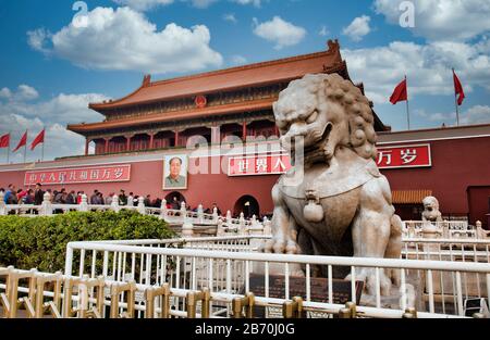 La Place Tian' anmen Gate ; Beijing, Chine Banque D'Images