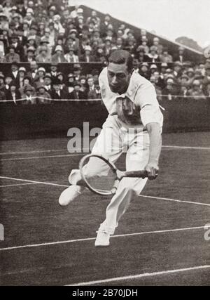 Prince Albert à Wimbledon, 1926. Prince Albert Frederick Arthur George, futur George VI, 1895 – 1952. Roi du Royaume-Uni et dominions du Commonwealth britannique. Du roi George le sixième, publié en 1937. Banque D'Images