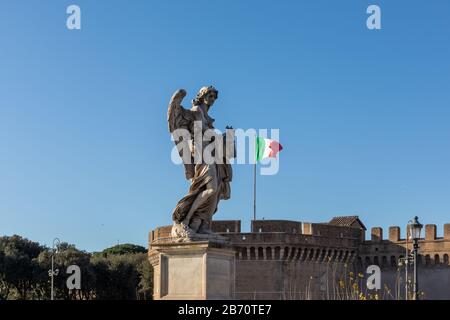 Rome, Italie - 11 mars 2020: La ville se vide de touristes et de personnes, les rues et les principaux lieux de la capitale restent désertés en raison de l'urgence sanitaire du coronavirus qui a affecté l'ensemble de l'Italie. Banque D'Images