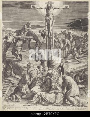 Kruisiging van Christus (intermédiaire) Crucifixion du Christ sur le Calvaire. Christ penchant sur la croix, à gauche et à droite, les deux criminels l'ont crucifié. Longinus est sur le point de poignarder sa lance dans le côté du Christ. Un groupe d'hommes sur des chevaux et des ânes regardant. La Marie et John grieve sous la croix. Texte en latin dans ondermarge. Fabricant : printmaker: Agostino Carracchinaar peinture par Jacopo Tintoretto (bâtiment classé) Editeur: Donato Rasciottiverlener de privilège: Sénat de Venise (propriété cotée) affecté à: Ferdinando i de'MediciPlaats fabrication: Printmaker: Italie à la peinture: Venic Banque D'Images