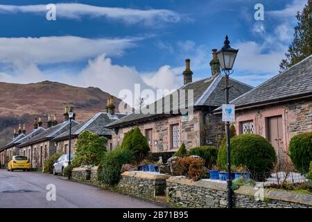 Luss, sur les rives du Loch Lomond, en Écosse Banque D'Images