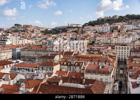 Lisbonne, Portugal - 2 mars 2020: Vue aérienne sur le toit de Lisbonne Banque D'Images