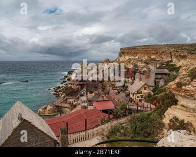 Popeye Village - un site touristique et ancien lieu de tournage à Malte - MALTE, RÉPUBLIQUE DE MALTE - 5 MARS 2020 Banque D'Images