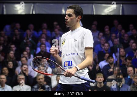 Londres, Royaume-Uni. 12 mars 2020. Ali Farag, d'Egypte, célèbre sa victoire contre Marwan El Shorbagy, d'Egypte. St. James's Place Canary Wharf Classic 2020 squash, jour 5 à l'East Wintergarden à Canary Wharf, Londres, jeudi 12 mars 2020 photo de Steffan Bowen/Andrew Orchard sports photographie/Alay Live news crédit: Andrew Orchard sports photographie/Alay Live News Banque D'Images