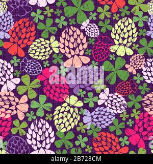 Motifs géométriques stylisés fleurs de trèfle à quatre feuilles dans diverses couleurs vives au néon dispersées sur un fond violet foncé imprimé non directionnel. Banque D'Images