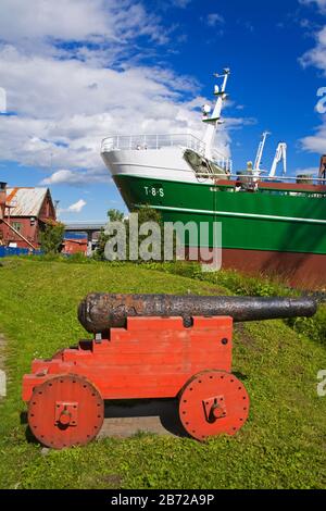 Boatyard Dans Le District De Skansen, Tromso City, Comté De Troms, Norvège, Scandinavie Banque D'Images