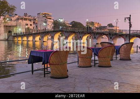 Pont De Chandpole Lac Pichola Udaipur Rajasthan Inde Banque D'Images
