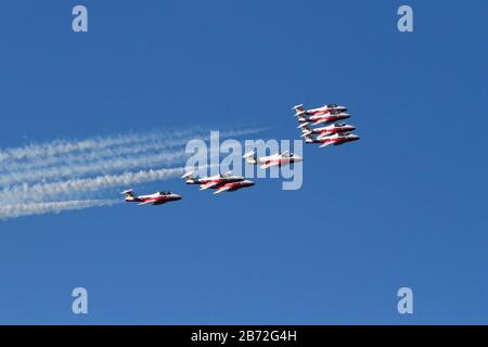 Les Snowbirds, 431 Escadron de démonstration aérienne, équipe de démonstration de vol en acrobatie de la Royal Canadian Air Force, qui se produit à Nanaimo, en Colombie-Britannique, au Canada Banque D'Images