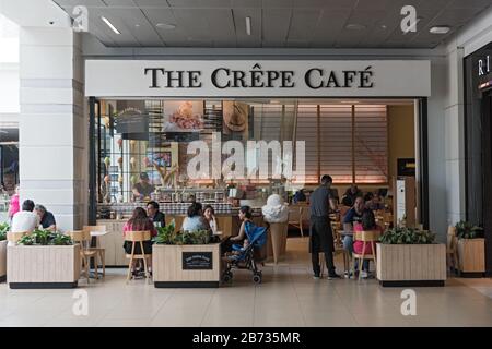 Café restaurant dans le gratte-ciel GranTorre à Santiago, au Chili Banque D'Images