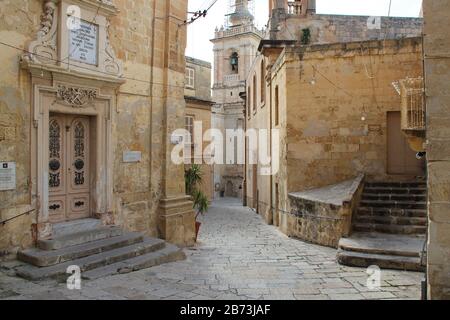 maisons en pierre et oratoire st jospeh à vittoriosa (malte) Banque D'Images