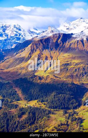 Alpes suisses montagne neige pics vue aérienne, Suisse Banque D'Images