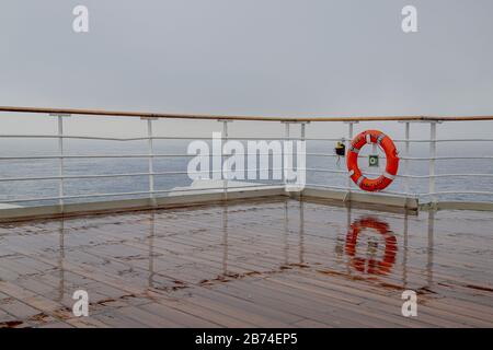 Traversez l'océan Atlantique de Brooklyn à Southampton à bord du paquebot Queen Mary 2. Banque D'Images