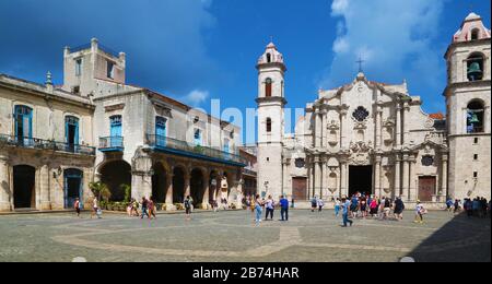 Plaza de la Catedral dans le centre de la Havane Banque D'Images