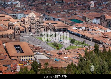 Panorama vue centre historique Cusco Pérou toits rouges plaza Armas Banque D'Images