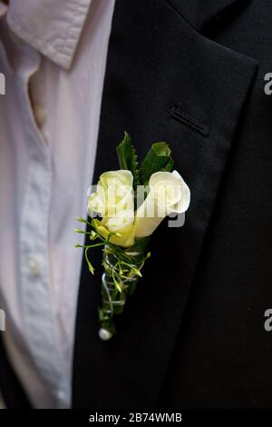 Boutonnière de mariage pour le marié Banque D'Images