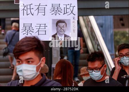 Les manifestants construisent à nouveau le mur Lennon à Hong Kong. Banque D'Images