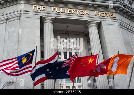 06.02.2019, Singapour, République de Singapour, Asie - vue sur le Fullerton Hotel Singapore, situé le long de la rivière Singapour au coeur de la ville du Lion. [traduction automatique] Banque D'Images