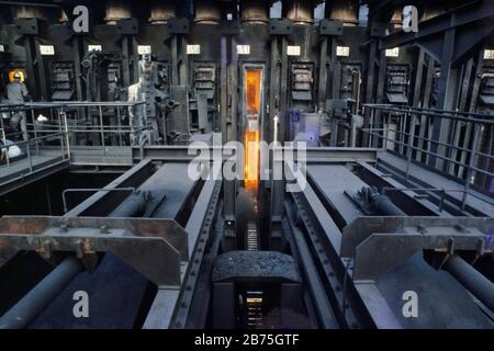 Vue de la machine d'impression de la cokerie Zollverein dans un four à coke, le 17.11.1985. [traduction automatique] Banque D'Images