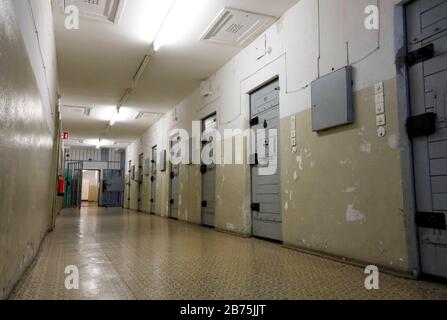 Vue sur une aile cellulaire de l'ancienne prison centrale du Ministère de la sécurité d'État, MFS à Berlin Hohenschoenhausen, le 30.01.2018. L'exposition d'aujourd'hui au Mémorial de Hohenschoenhausen met l'accent sur les expériences des victimes lors de leur détention à Hohenschoenhausen. [traduction automatique] Banque D'Images