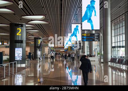 31.10.2017, Singapour, République de Singapour, Asie - un regard sur le niveau de départ du nouveau terminal 4 de l'aéroport international Changi de Singapour, qui a officiellement ouvert ses portes aujourd'hui. [traduction automatique] Banque D'Images