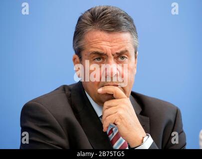 Le ministre fédéral des Affaires étrangères Sigmar Gabriel, lors d'une conférence de presse tenue à Berlin le 27 juin 2017. [traduction automatique] Banque D'Images