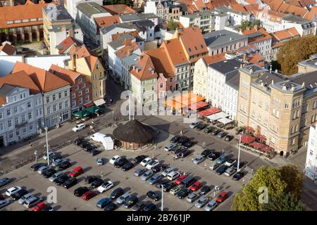 Vue aérienne du Neuer Markt dans la vieille ville de Stralsund le 12.09.2016. [traduction automatique] Banque D'Images