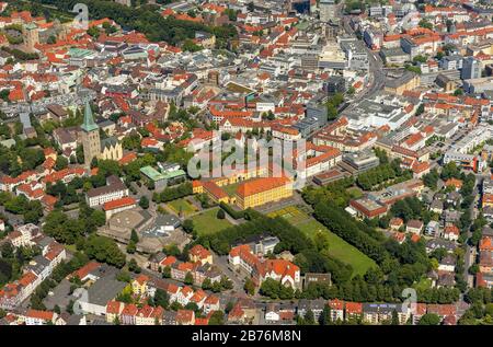 Osnabrrueck Palace, IHK et église Katharina, 01.08.2012, vue aérienne, Allemagne, Basse-Saxe, Osnabrrueck Banque D'Images