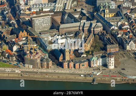 Vieille ville historique de Düsseldorf avec Burgplatz, église Saint-Lambertus ; chapelle Joseph et cour de quartier de Düsseldorf, 19.03.2012, vue aérienne, Allemagne, Rhénanie-du-Nord-Westphalie, Bas-Rhin, Düsseldorf Banque D'Images