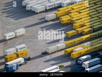 Camions-Container-logistique DHL remorques et semi-remorques Hermes à Hamm, 04.02.2014, vue aérienne, Allemagne, Rhénanie-du-Nord-Westphalie, Ruhr Area, Hamm Banque D'Images