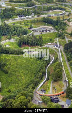 , piste de bobsleigh et de luge à Winterberg, 21.07.2012, vue aérienne, Allemagne, Rhénanie-du-Nord-Westphalie, Sauerland, Winterberg Banque D'Images