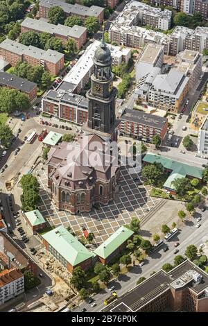 L'église principale protestante de Saint-Michaelis, appelée Michel, est la plus célèbre église de Hambourg, 12.08.2012, vue aérienne, Allemagne, Hambourg Banque D'Images