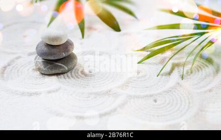 Mini jardin zen avec motif sable blanc Banque D'Images