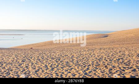 Coucher du soleil sur la dune du pille dans le bassin d'Arcachon, France Banque D'Images