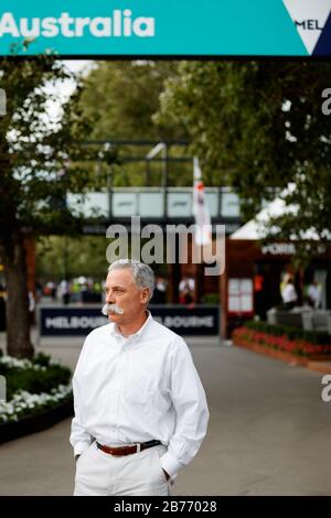 Chase Carey lors d'une conférence de presse à la suite de l'annulation du Grand Prix australien de Formule 1 2020 au milieu des préoccupations du virus Corona (COVID-19). Banque D'Images