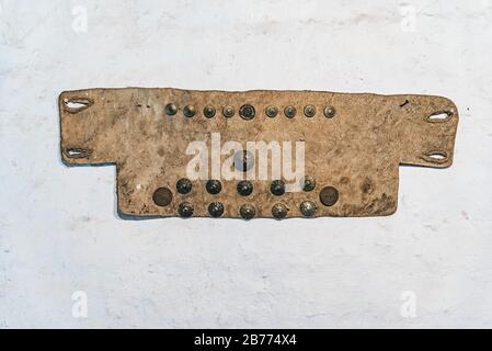 Ceinture de cuir traditionnelle des peuples autochtones et des gauchos de la région Argentine Banque D'Images