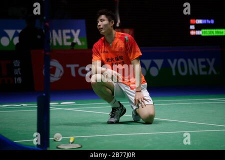 Birmingham. 13 mars 2020. Shi Yuqi réagit lors du match de quart-finale des hommes avec Viktor Axelsen, du Danemark, en Angleterre Badminton 2020, à Birmingham, Grande-Bretagne, le 13 mars 2020. Crédit: Tim Irlande/Xinhua/Alay Live News Banque D'Images