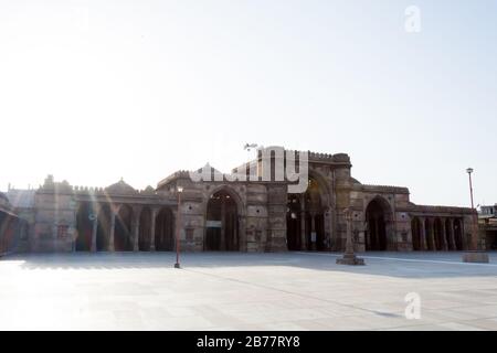 Ahmedabad / Inde / 11 avril 2017 : la plus grande mosquée d'Ahmedabad sur la piazza Banque D'Images