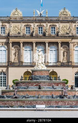 Fontaine de Latona à Herrenchiemsee construite sur Herreninsel en Bavière, semblable au château de Versailles Banque D'Images