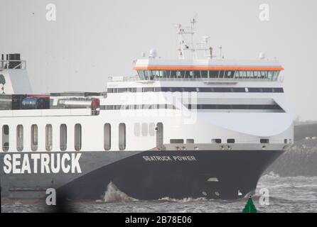 Wirral,uk Bateaux sur la rivière Mersey crédit Ian FairBrother/Alay stock Photos Banque D'Images