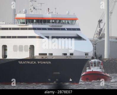 Wirral,uk Bateaux sur la rivière Mersey crédit Ian FairBrother/Alay stock Photos Banque D'Images